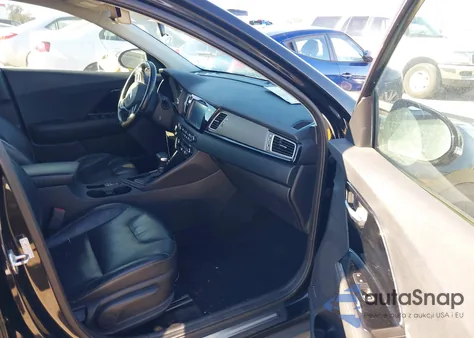 2017 Kia Niro Touring from USA, damaged, VIN KNDCE3LC7H5077033